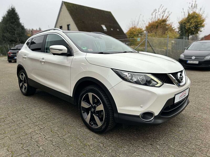 Nissan Qashqai 360° abn. AHK, PGD, Allwetterreifen