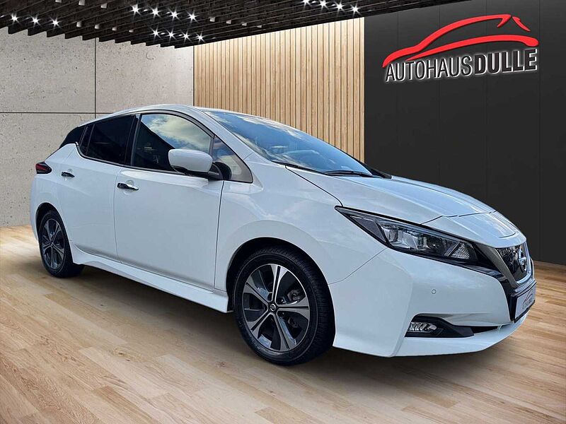 Nissan Leaf N-Connecta, LED, Winterpaket